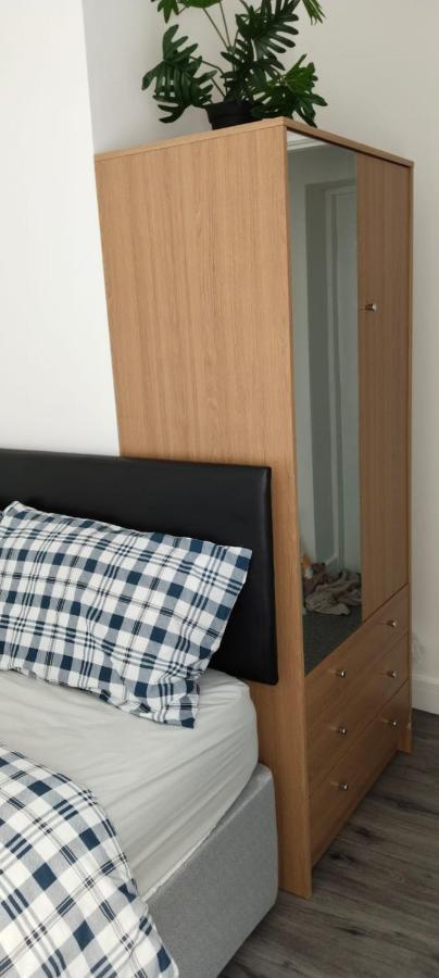 White House Ensuite Double Bedroom Warrington  Eksteriør bilde