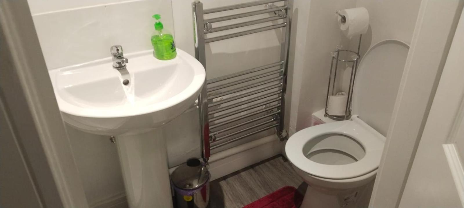 White House Ensuite Double Bedroom Warrington  Eksteriør bilde
